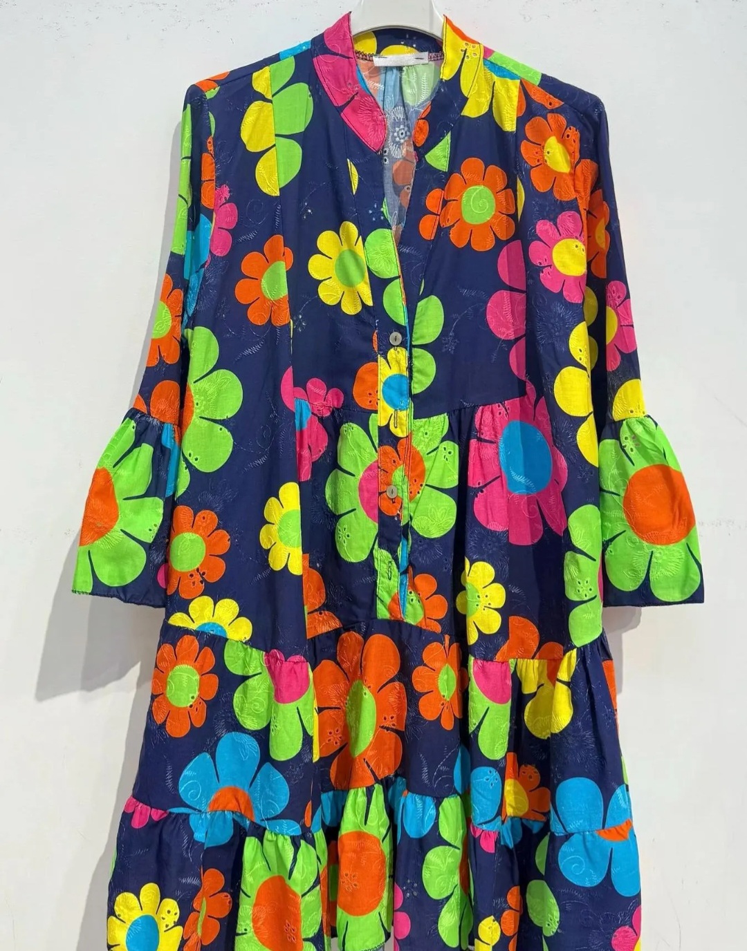 Robe italienne multi fleurs brodée 